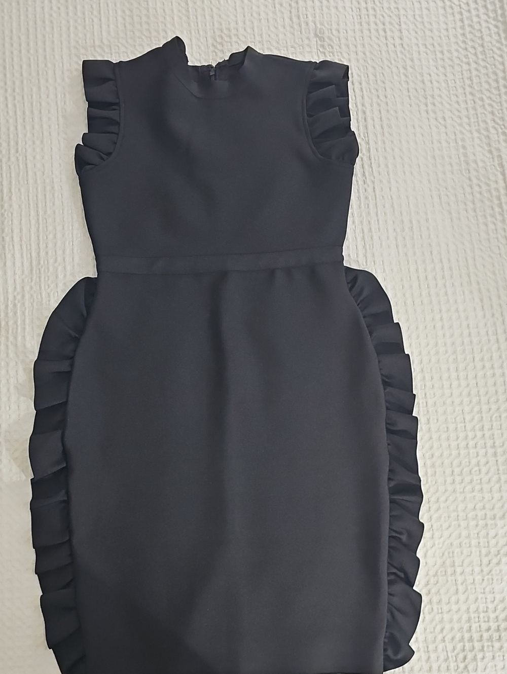 Black Ruffled Sleeve Sheath Dress Size 8/10